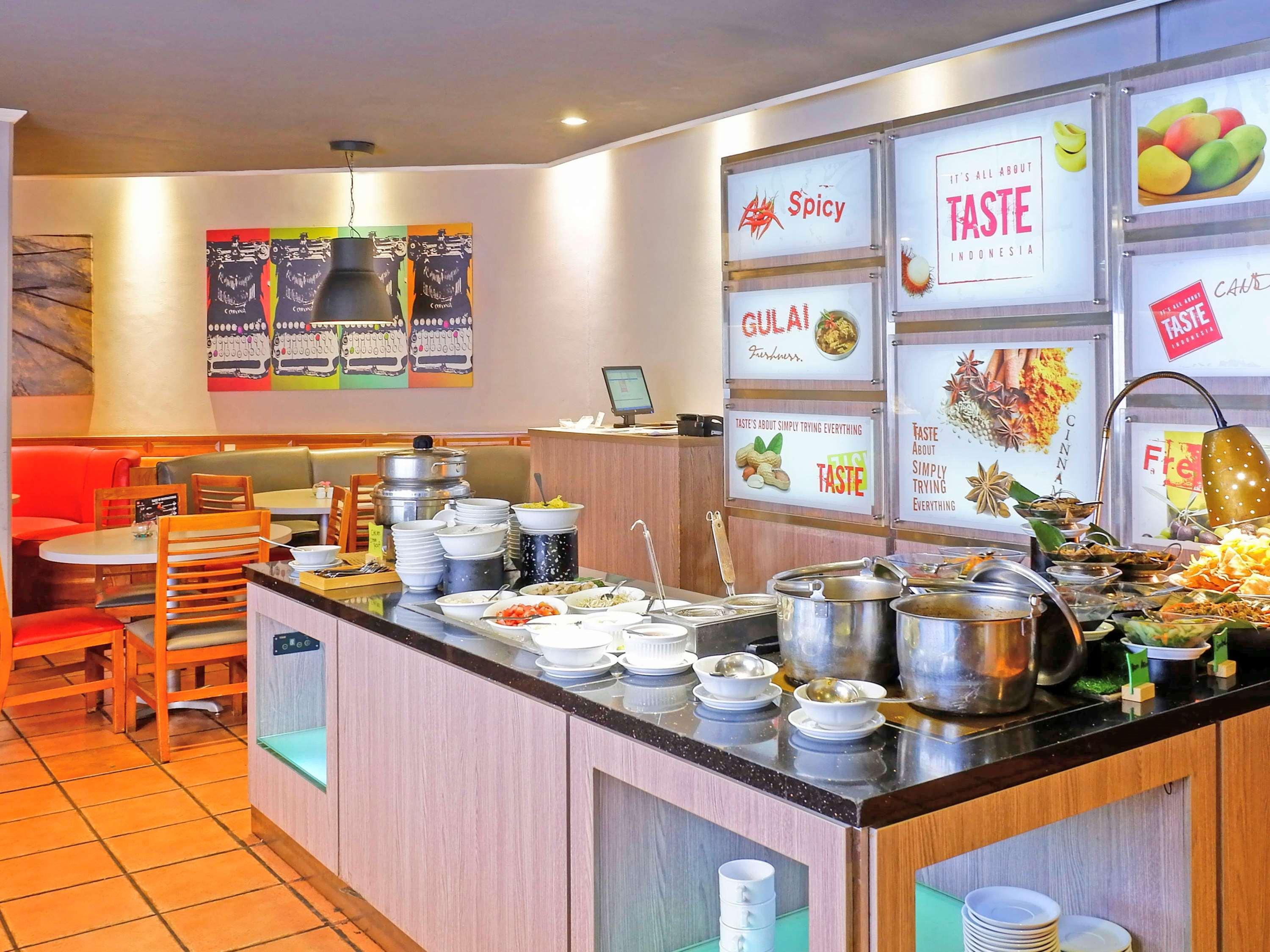 Hotel Kimaya Slipi Jakarta By Harris Ngoại thất bức ảnh