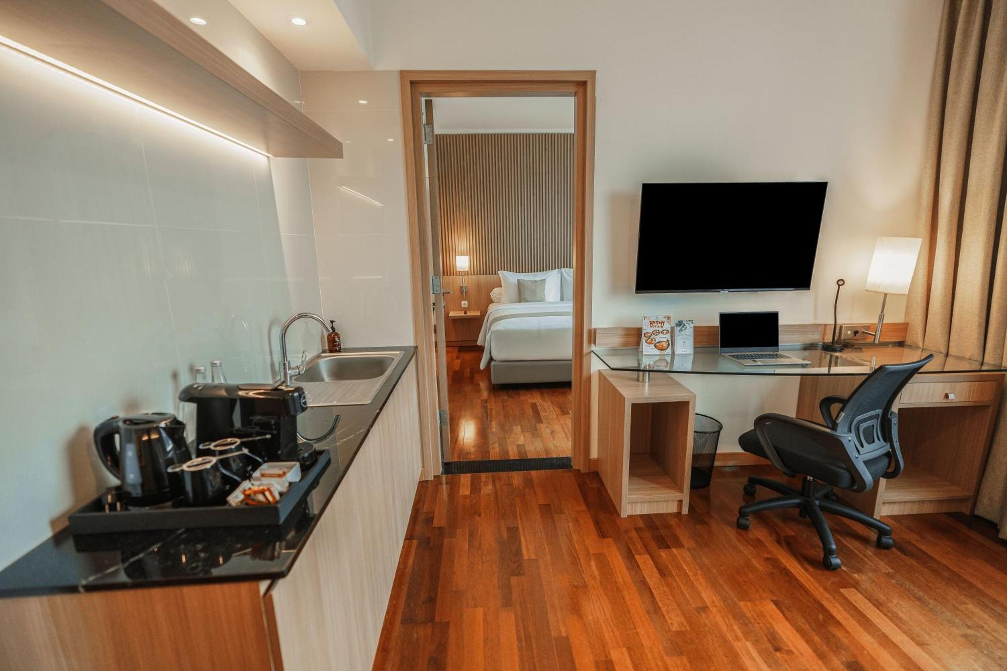 Hotel Kimaya Slipi Jakarta By Harris Ngoại thất bức ảnh